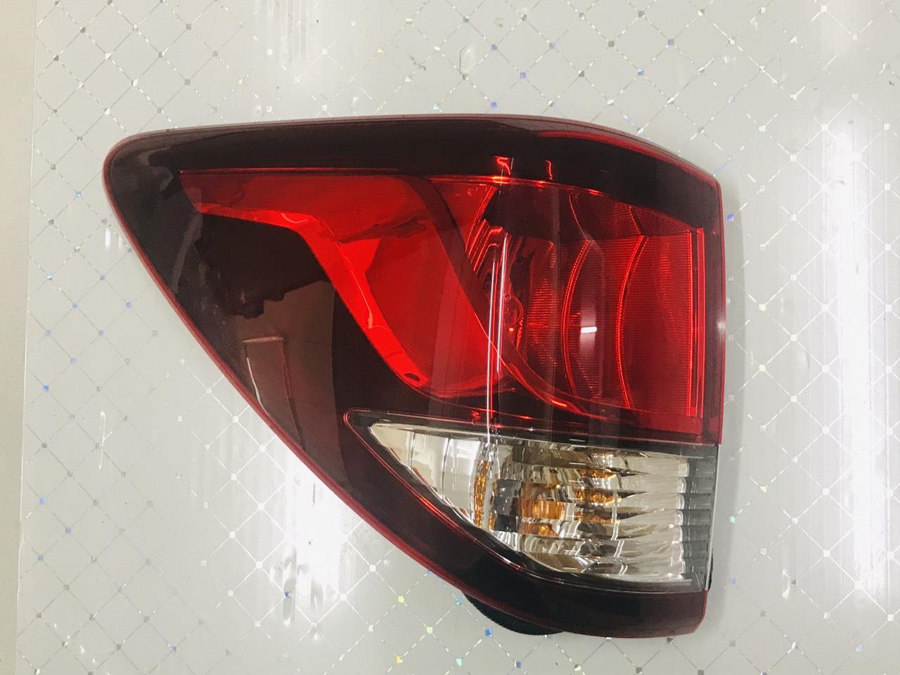 Đèn lái sau ngoài Mazda BT50 2016-2019 CH