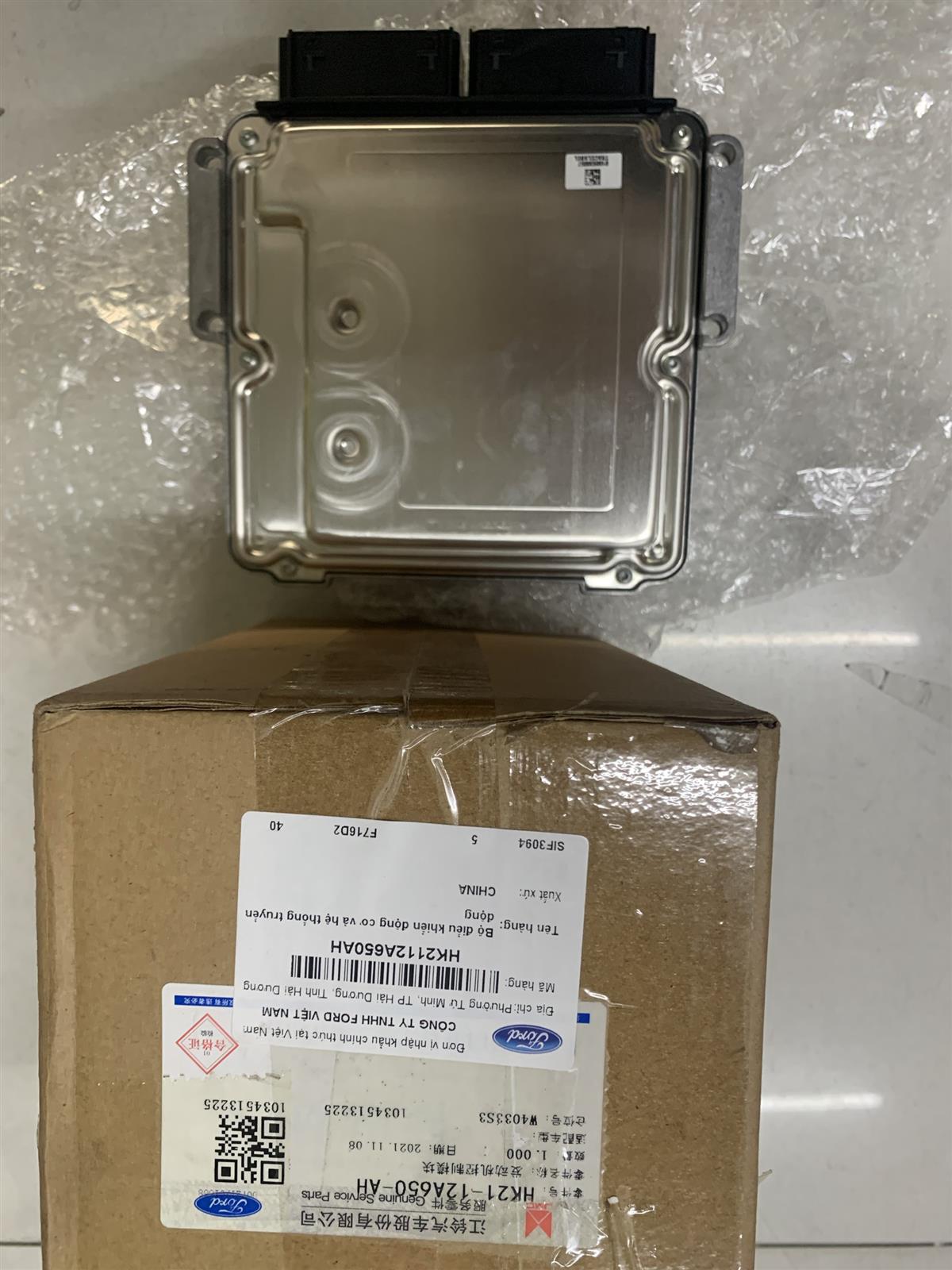 Hộp điều khiển động cơ Ford Tourneo 2019 CH( hộp ECU)