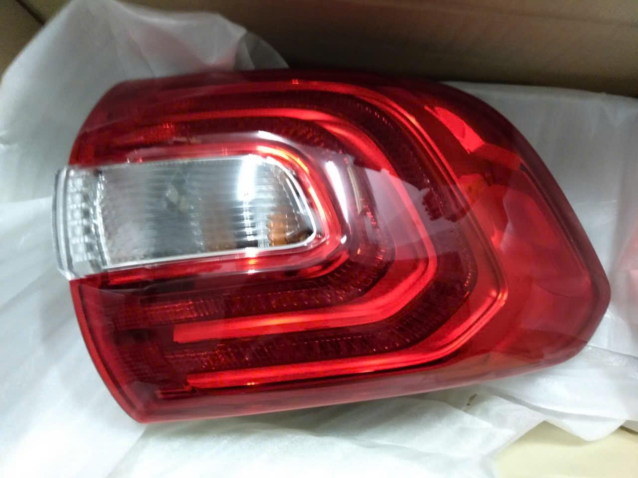 Đèn lái sau ngoài Ford EVEREST 2016-2020 LH CH (led) 