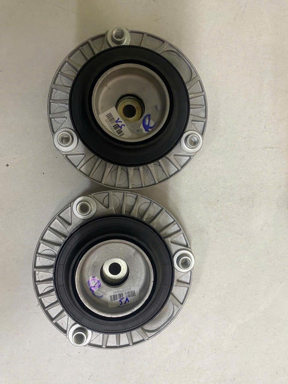 Bát bèo giảm xóc trước BMW 320i F30 F35 2012-2019 TH