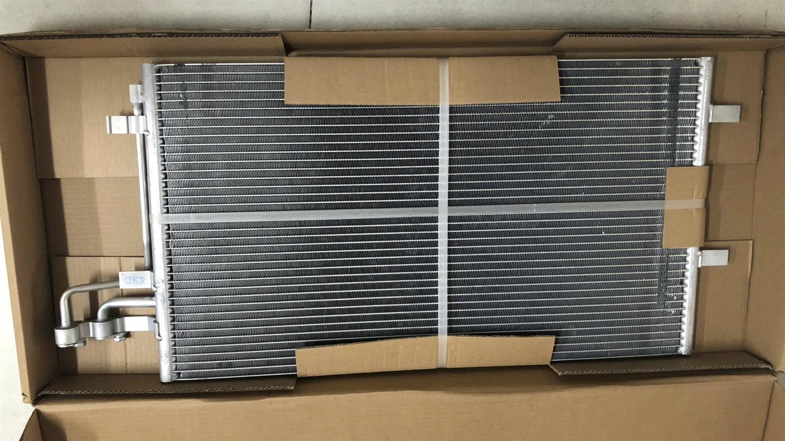 Dàn nóng Ford Focus 2004-2011 TH( AT/MT)