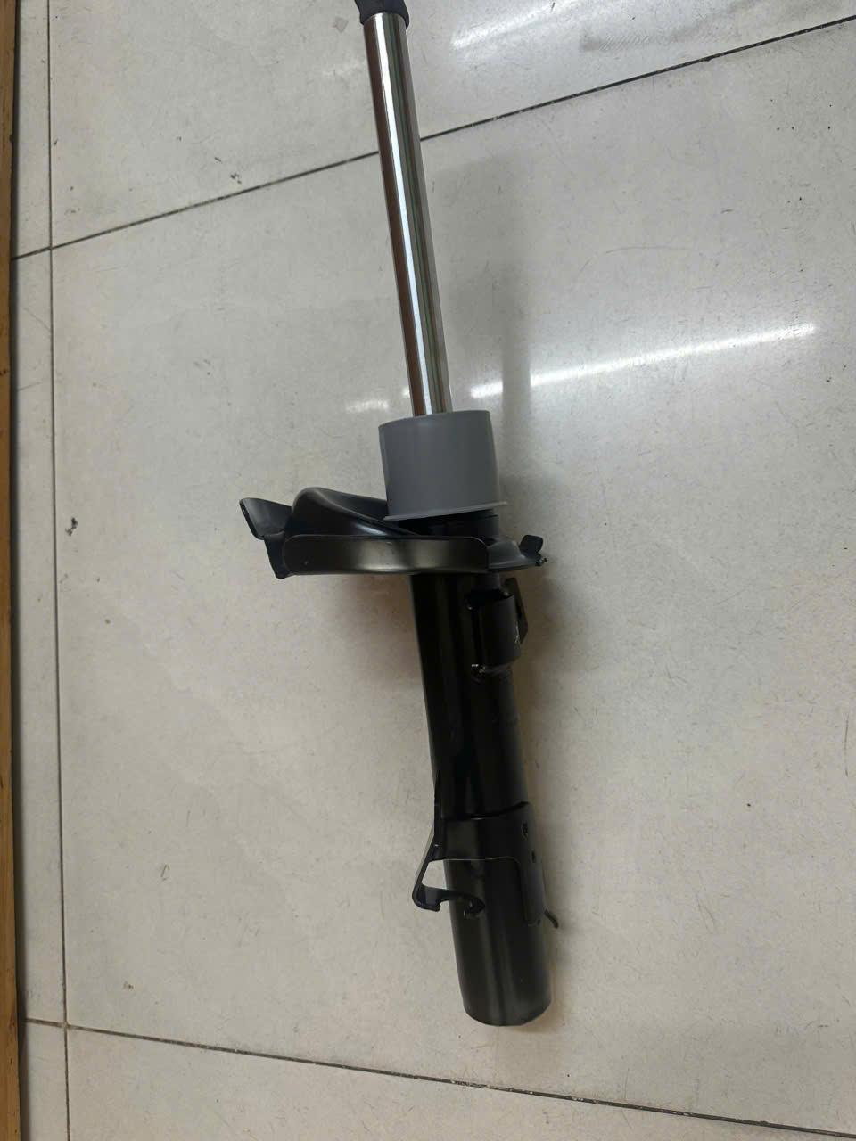 Giảm xóc trước Ford Focus 2007-2011 RH CH