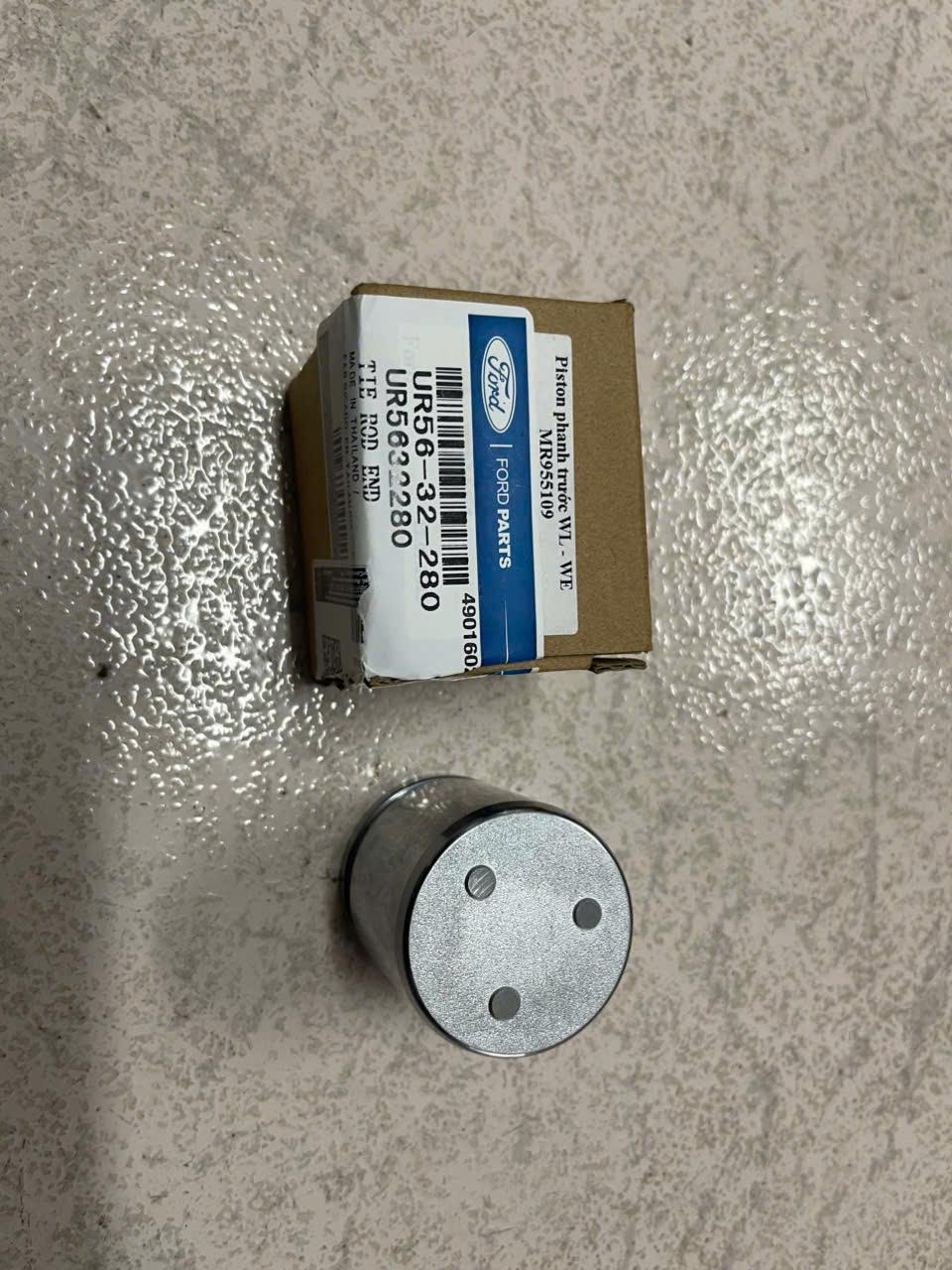 Piston thắng trước Ford Ranger 1999-2005 TH