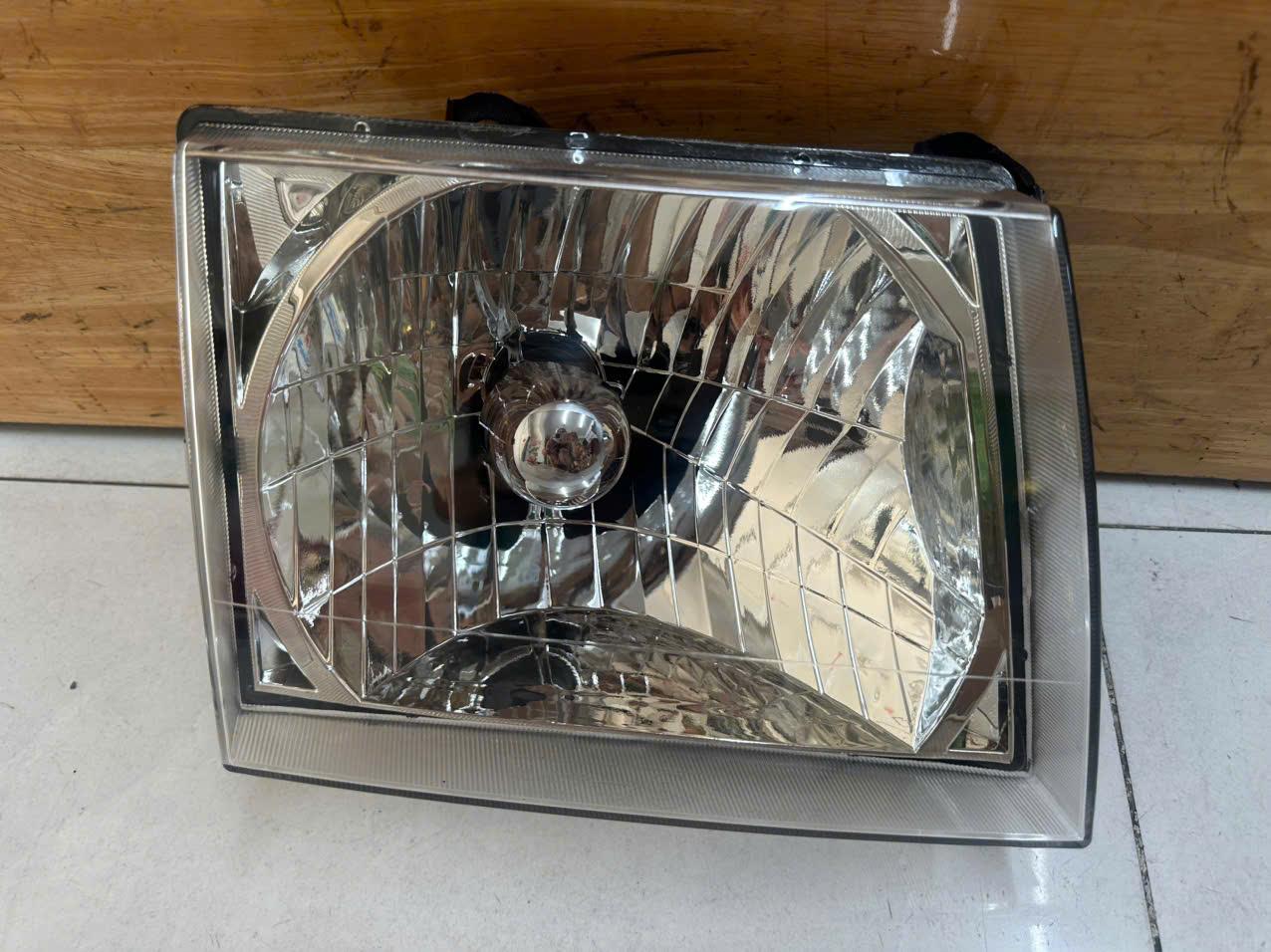 Đèn pha Ford Everest 2005-2007, Ranger 2005-2007 RH TH