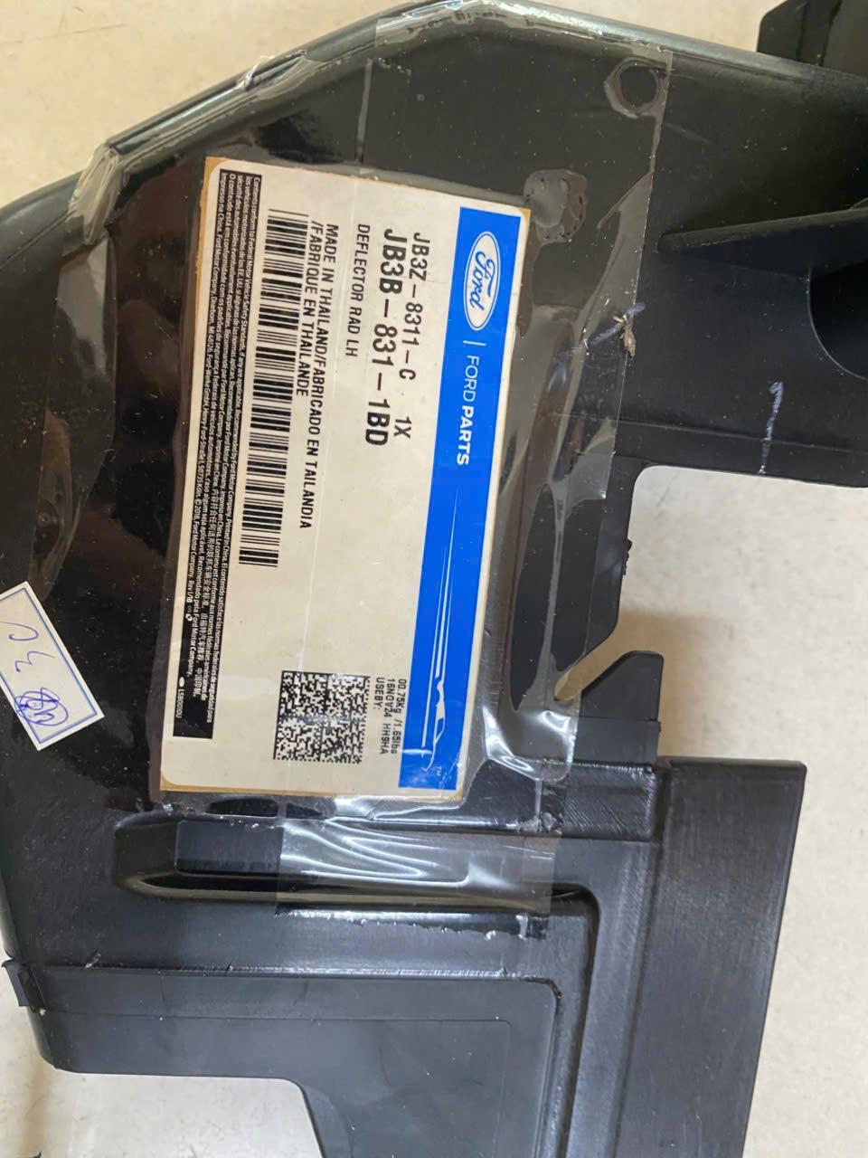 Ốp hướng gió Ford Ranger Raptor LH CH