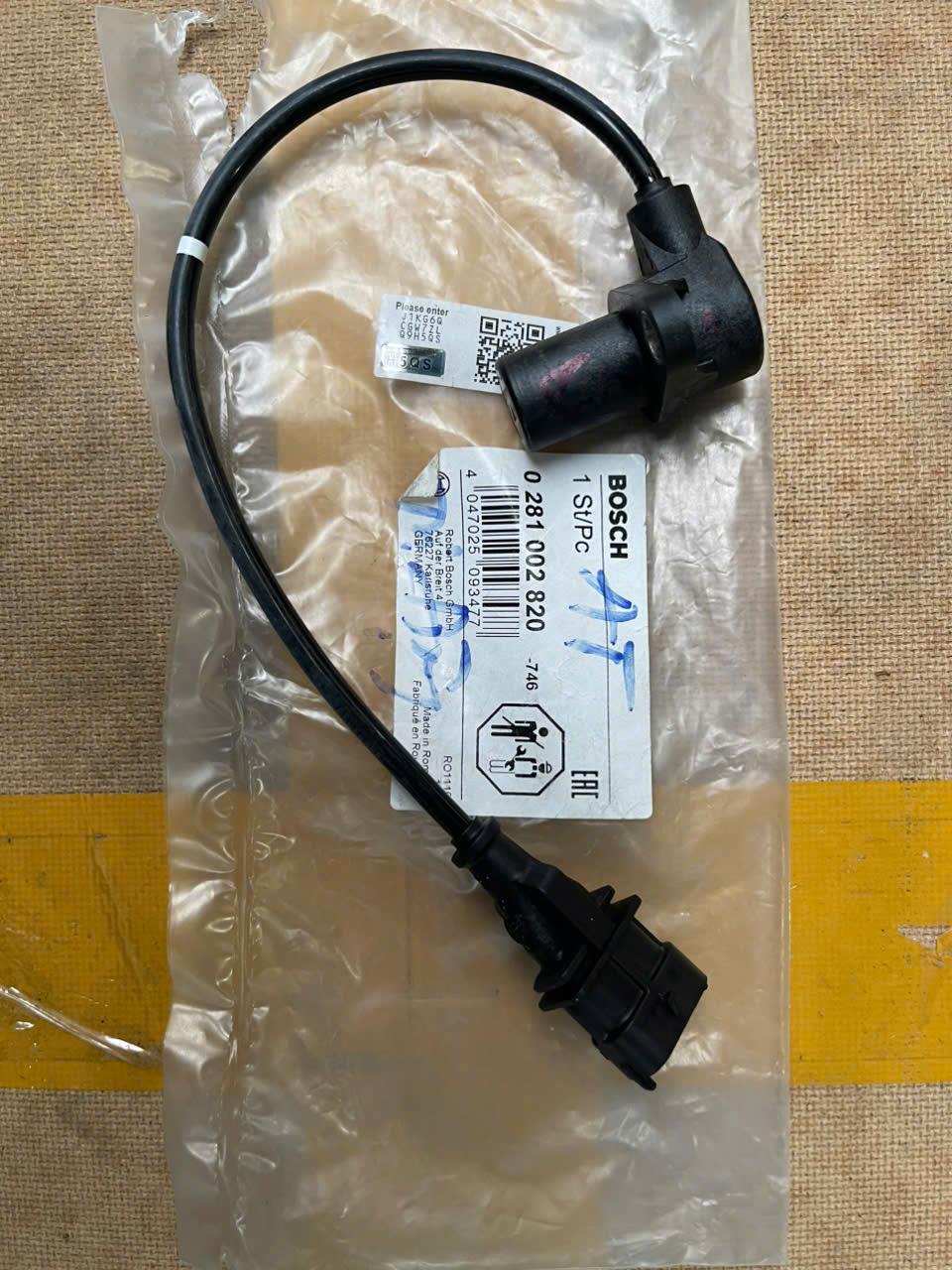Cảm biến cốt máy Ford Everest 2009-2014, Ranger 2009-2011 2 cam AT Bosch
