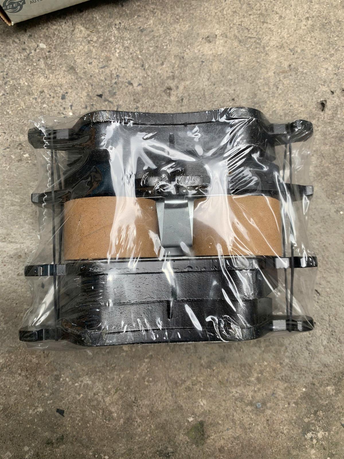 Má phanh trước Mercedes Printer TH