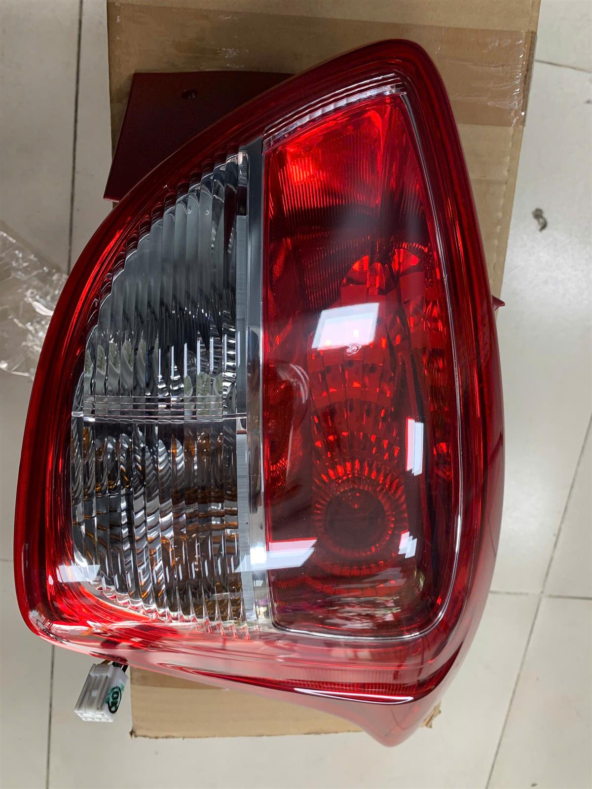 Đèn lái sau Hyundai Grand I10 2015-2018 RH CH( 5 cửa)