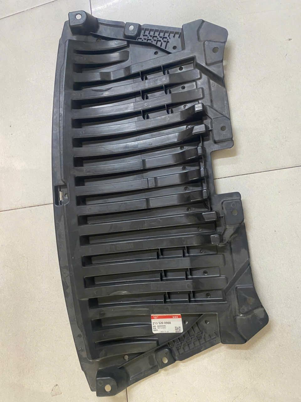 Chắn bùn gầm Mercedes E300, E350, E400 TH