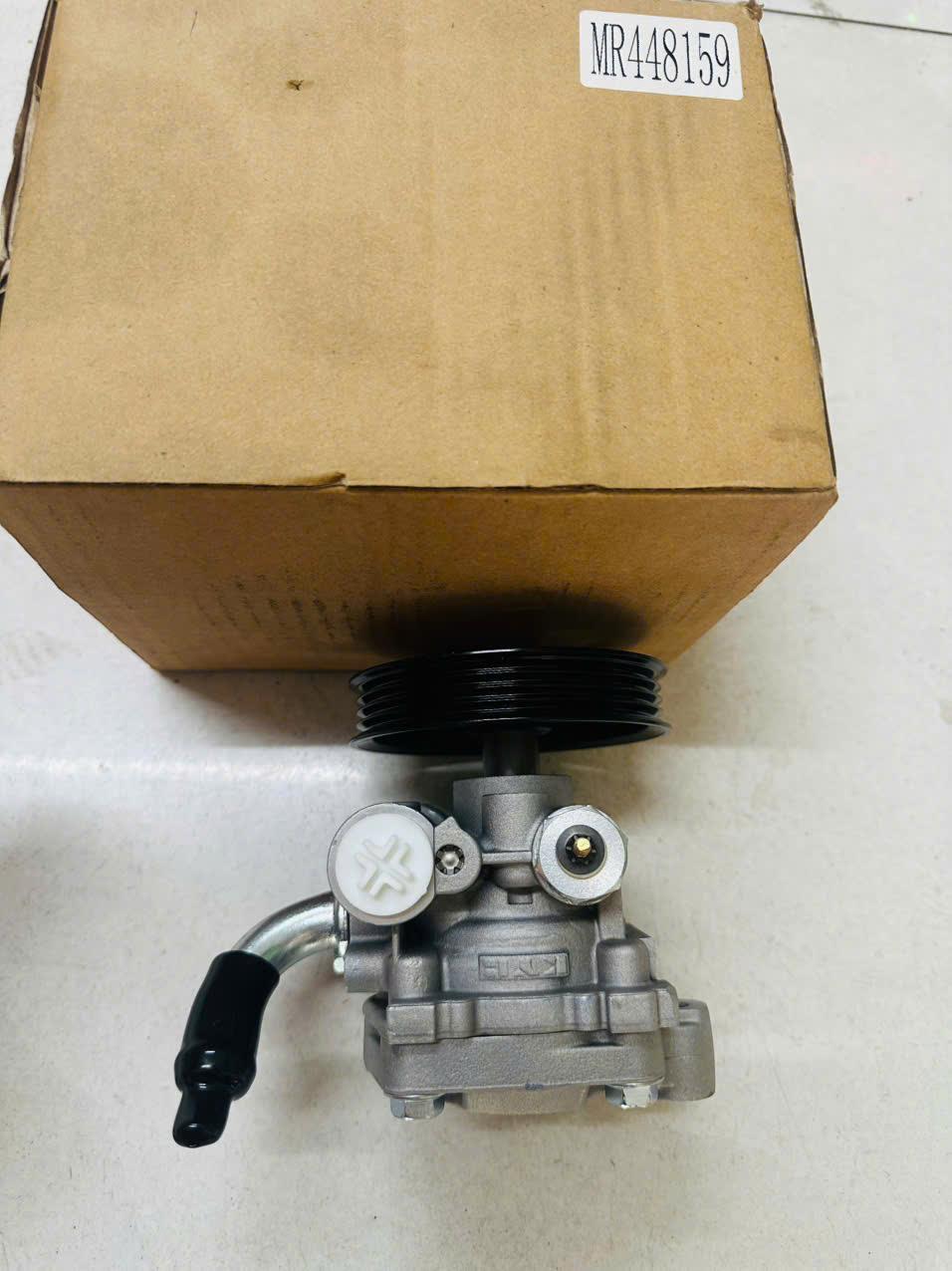 Bơm trợ lực lái Mitsubishi Pajezo V43 V45 6G74 TH
