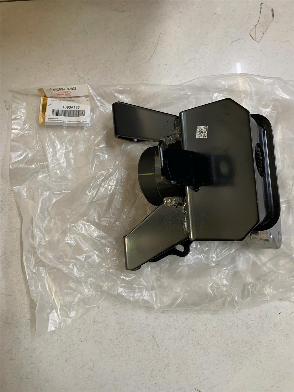 Cao su chân máy Mitsubishi Xpander 2018-2021 CH