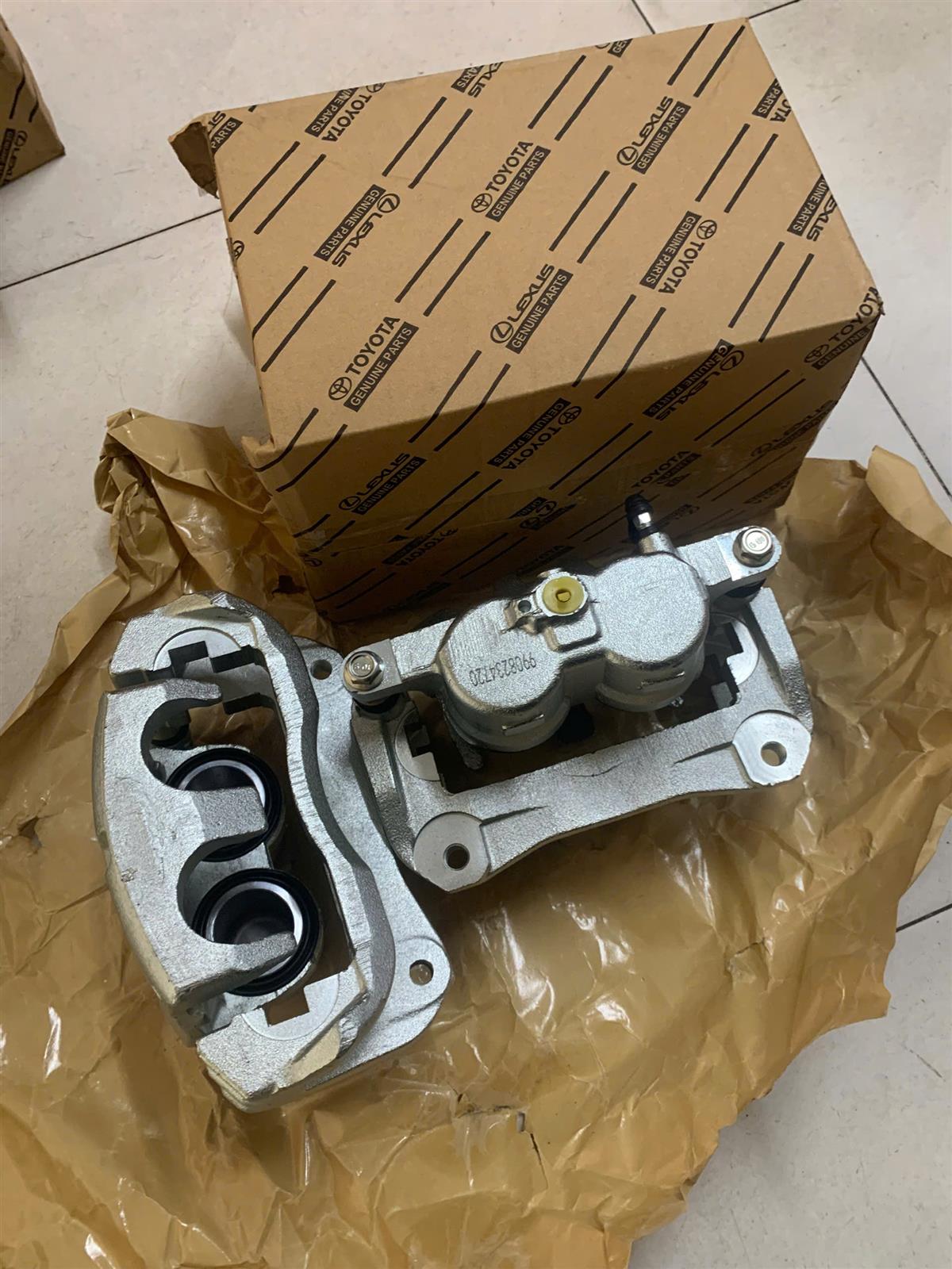 Cùm thắng trước Toyota Lexus RX350,450 TH