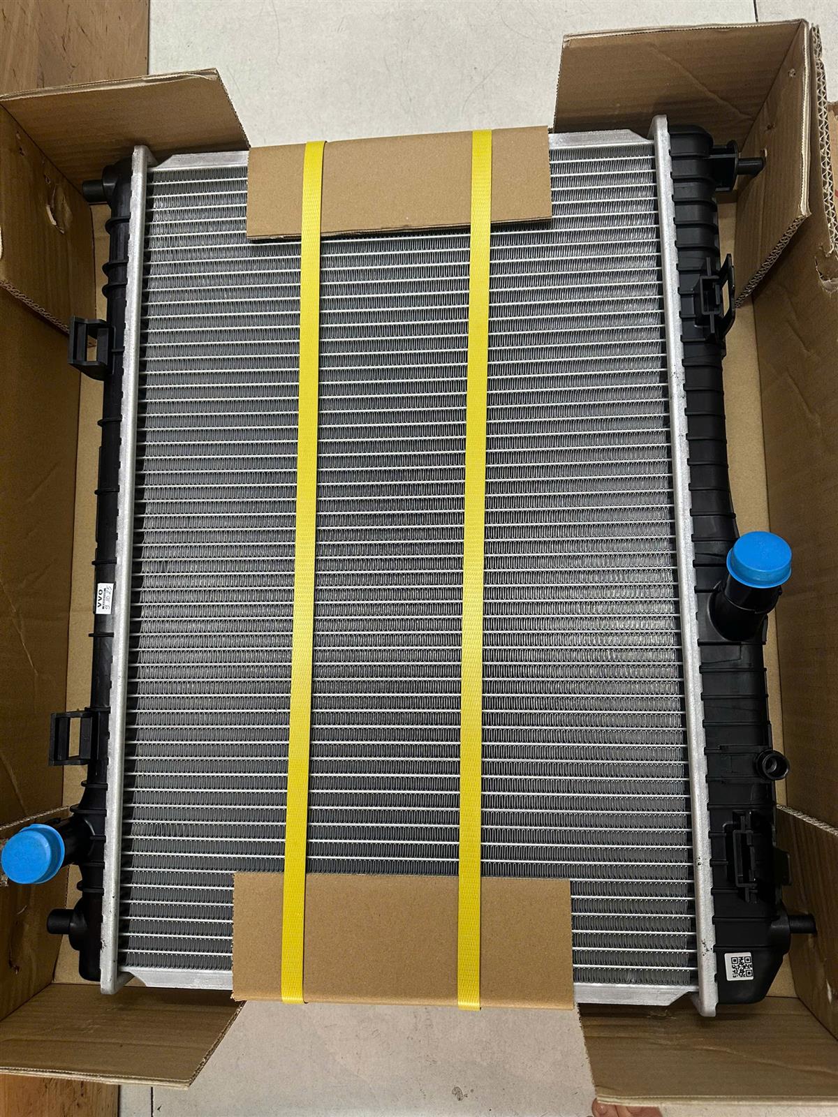 Két nước Ford Fiesta 1.6 2011-2016 AT TH