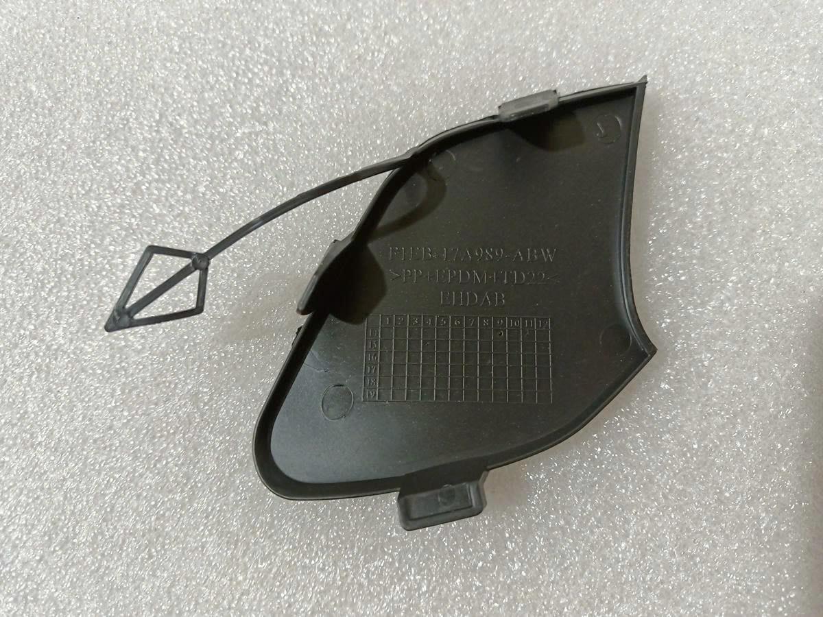 Nắp kéo xe trước Ford Focus 2015-2018 (5 cửa) TH