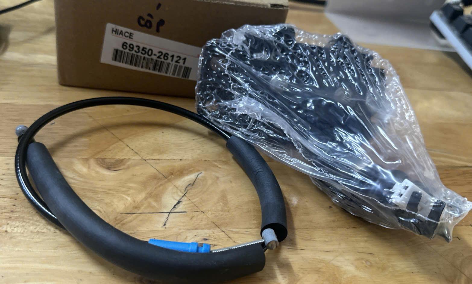 Khóa cốp sau Toyota Hilux 2005-2018 TH