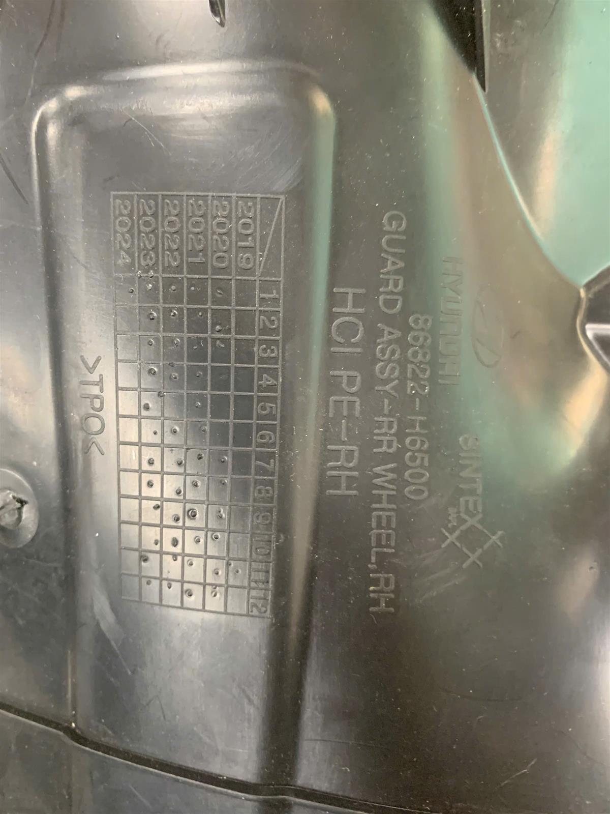 Chắn bùn lòng dè sau Hyundai Accent 2018-2022 CH