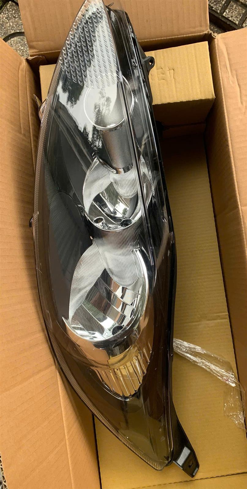 Đèn pha Ford Fiesta 2007-2011 Depo( chóa đen)