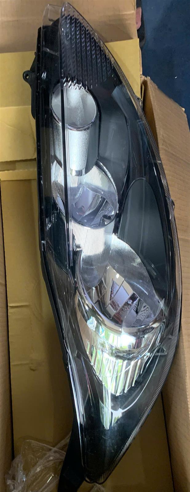 Đèn pha Ford Fiesta 2007-2011 Depo( chóa đen)