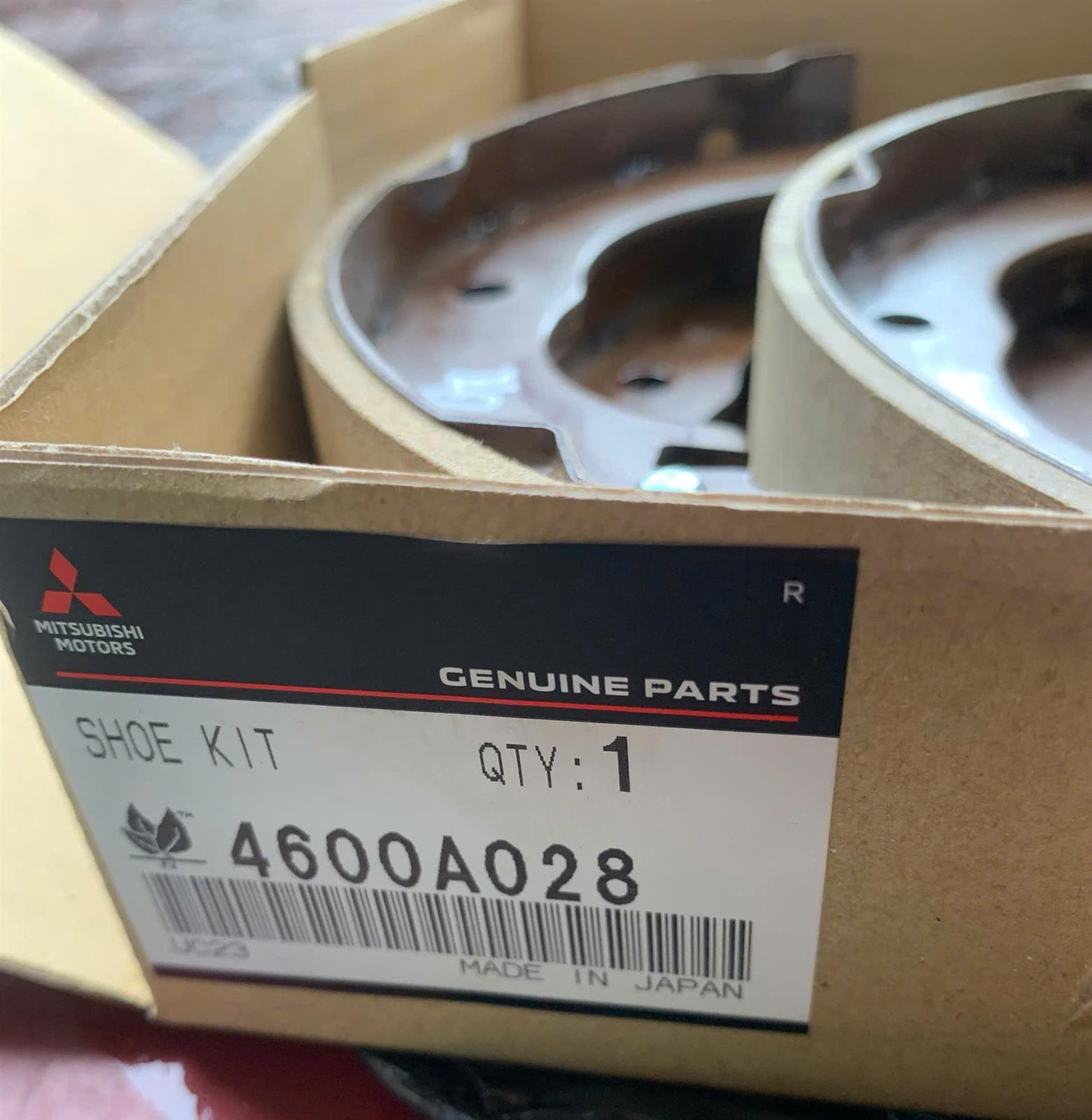 Má phanh sau Mitsubishi Attranger 2013-2020 CH