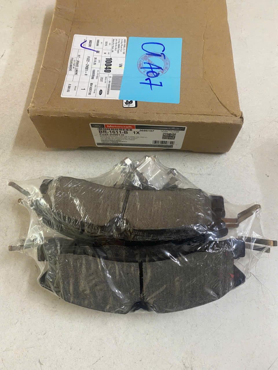 Má phanh trước Ford Explorer 2015-2020 CH