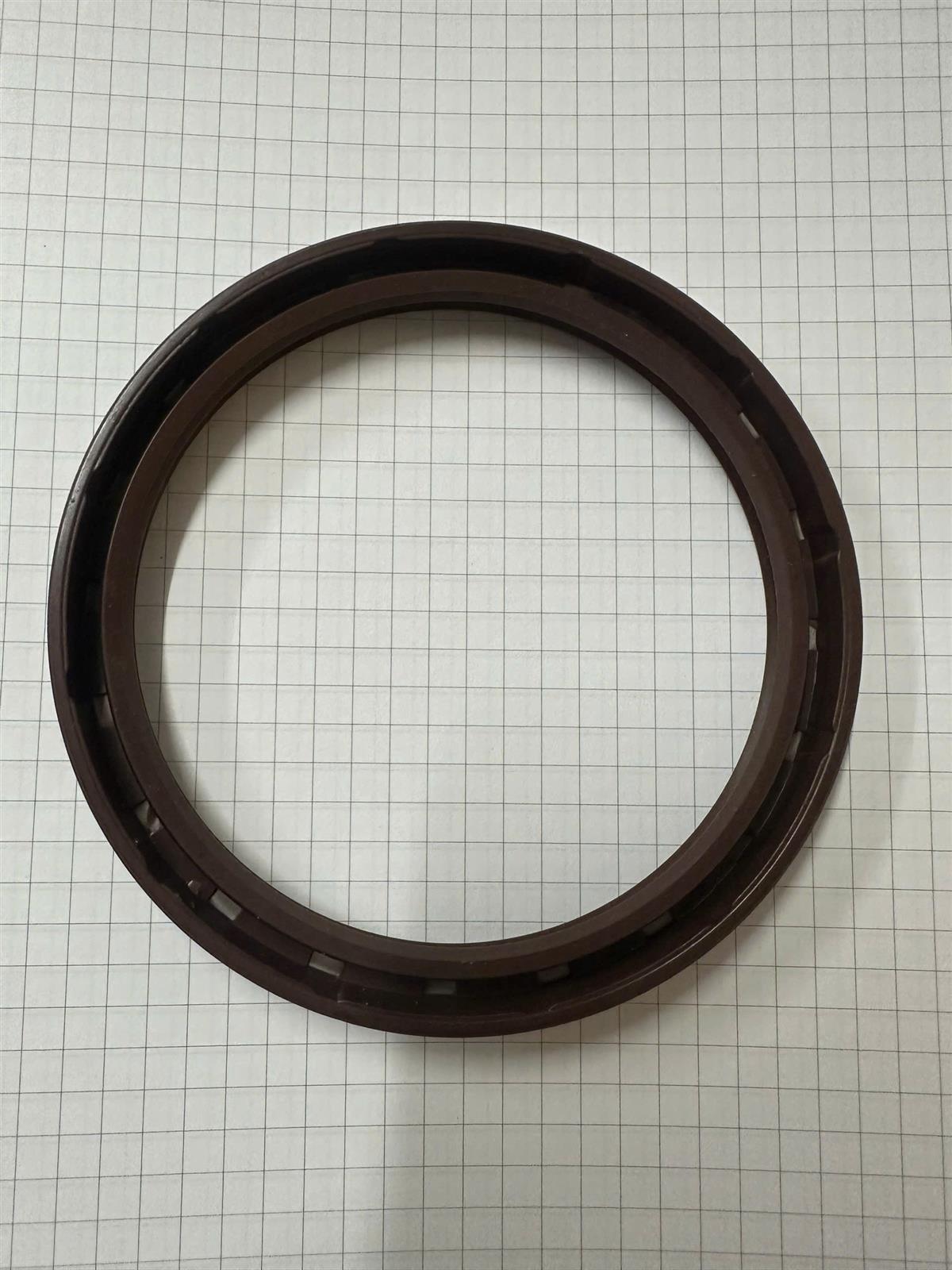 Phốt đuôi cốt máy Ford Laser 1.6, Mazda 3 1.6 2008-2014, Focus 1.6 2005-2009 TH