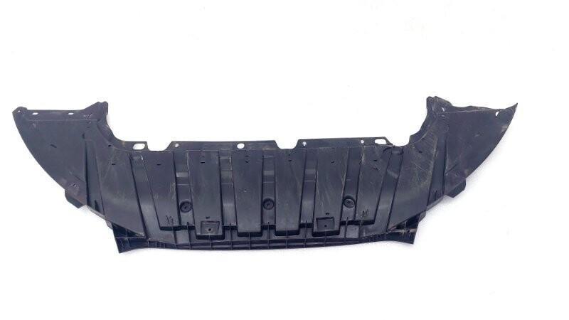 Chắn bùn két nước dưới Ford Focus 2016-2018 TH