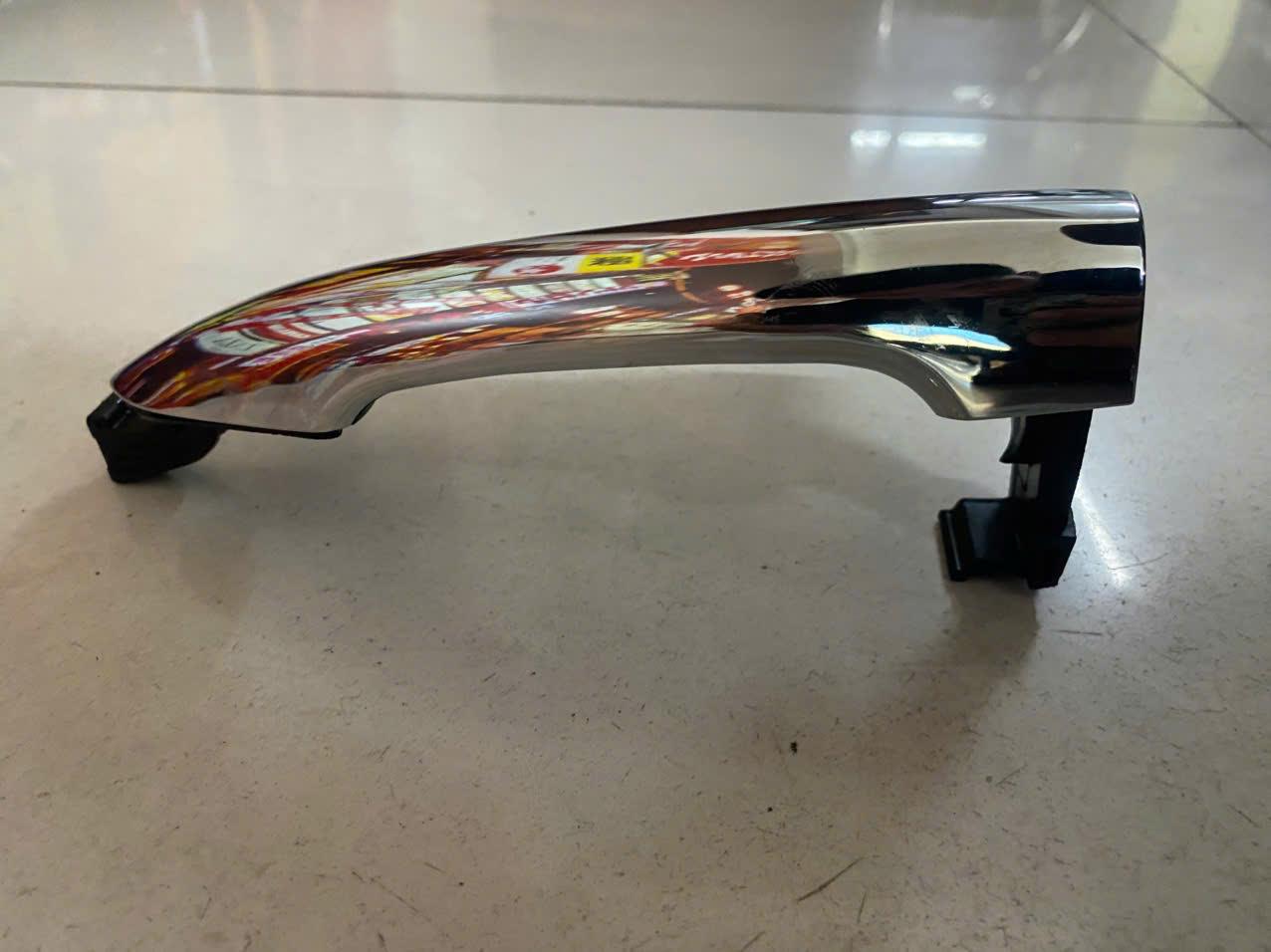 Tay cửa ngoài lớn Kia Rondo TH