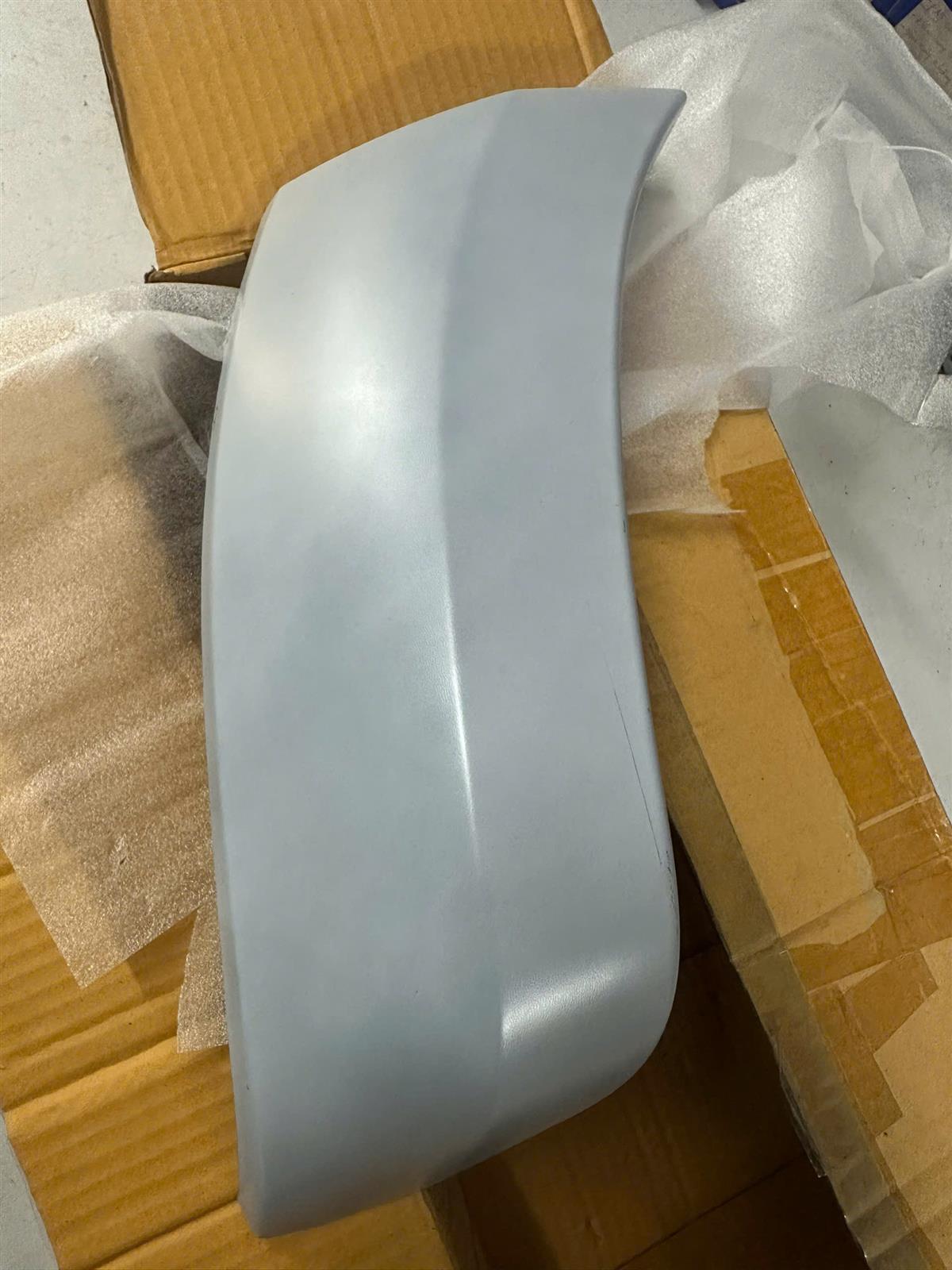 Ốp phồng cản trước Ford Everest 2007-2011 LH CH