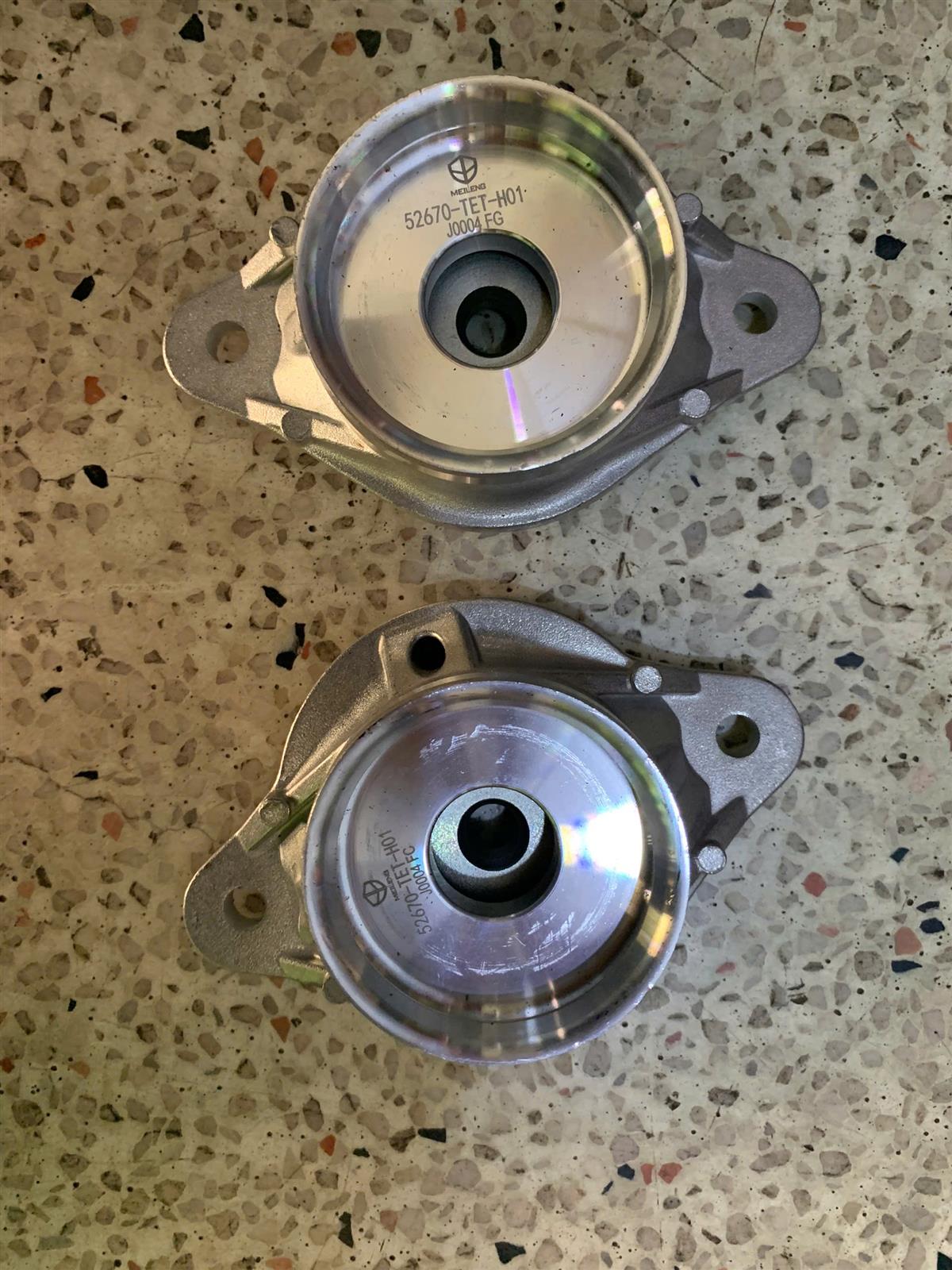 Bát bèo giảm xóc sau Honda Civic 2017-2021 TH