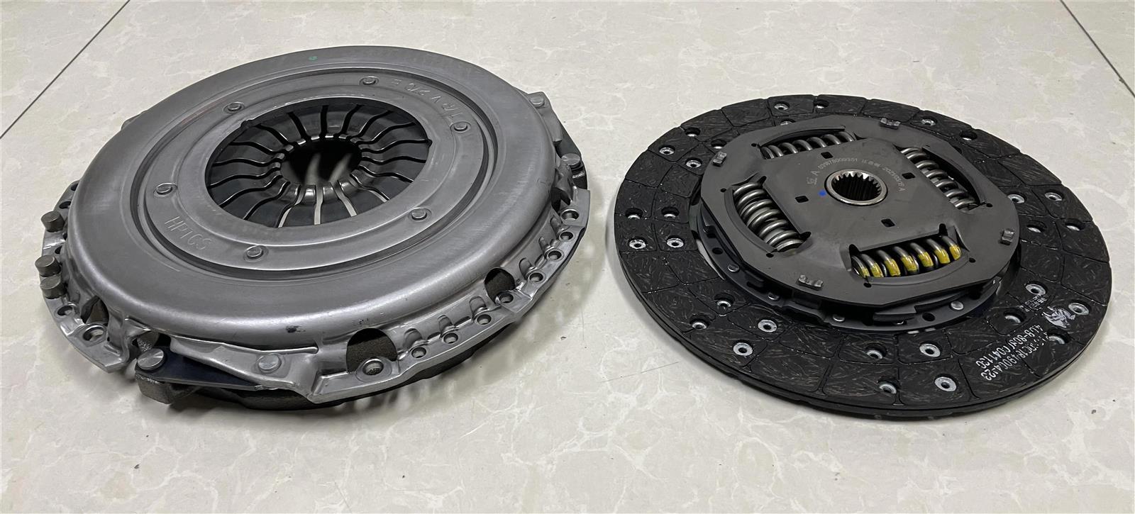 Mâm ép + lá côn Ford Transit 2.2 2023 TH