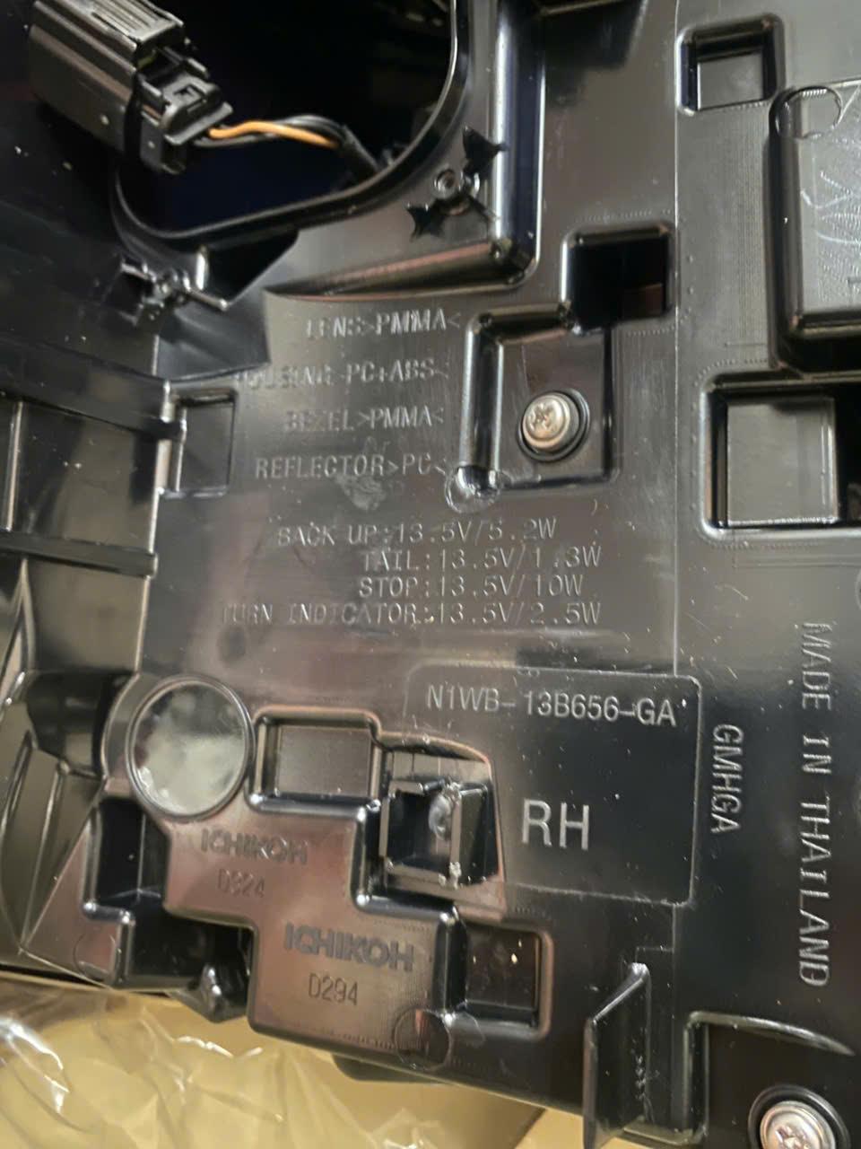 Đèn lái sau Ford Ranger 2022-2023 WT RH CH( Full led)