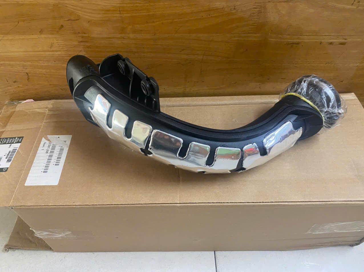 Ống gió Land Rover Range Rover Evoque 2012 CH