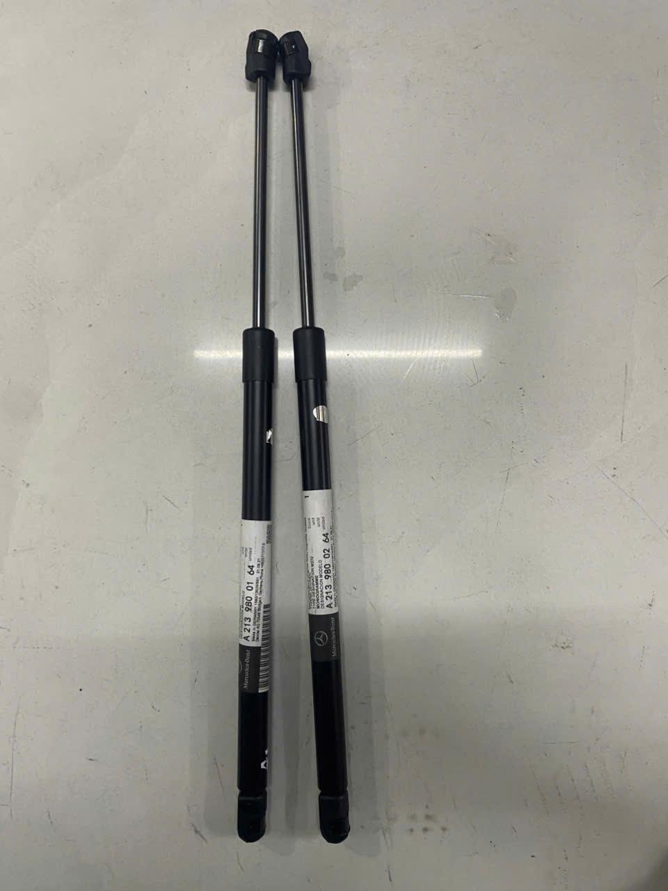 Ty chống capo Mercedes C, E TH