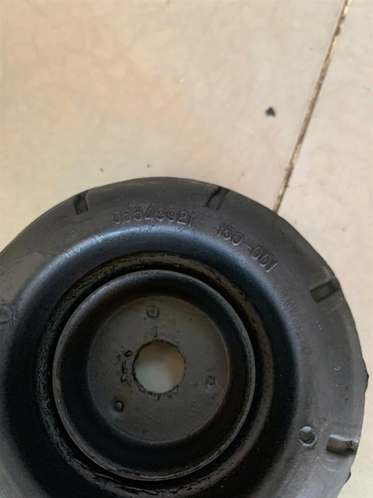 Bát bèo giảm xóc trước Chevrolet Optra 1.8 2004 2009,Lacetti TH