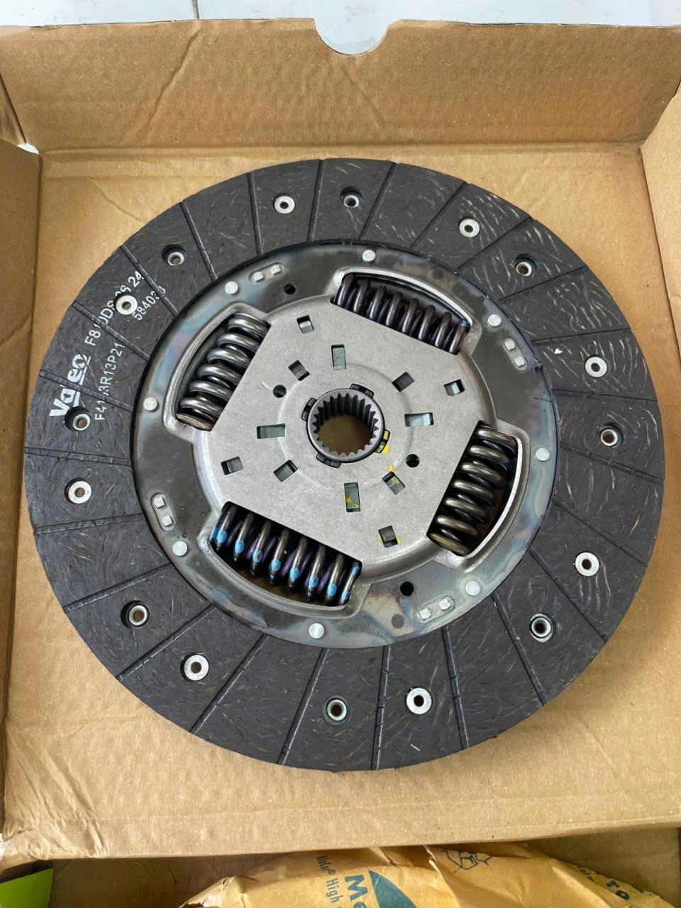 Mâm ép + lá côn ford Transit 2005-2011 CH( bánh đà đơn)