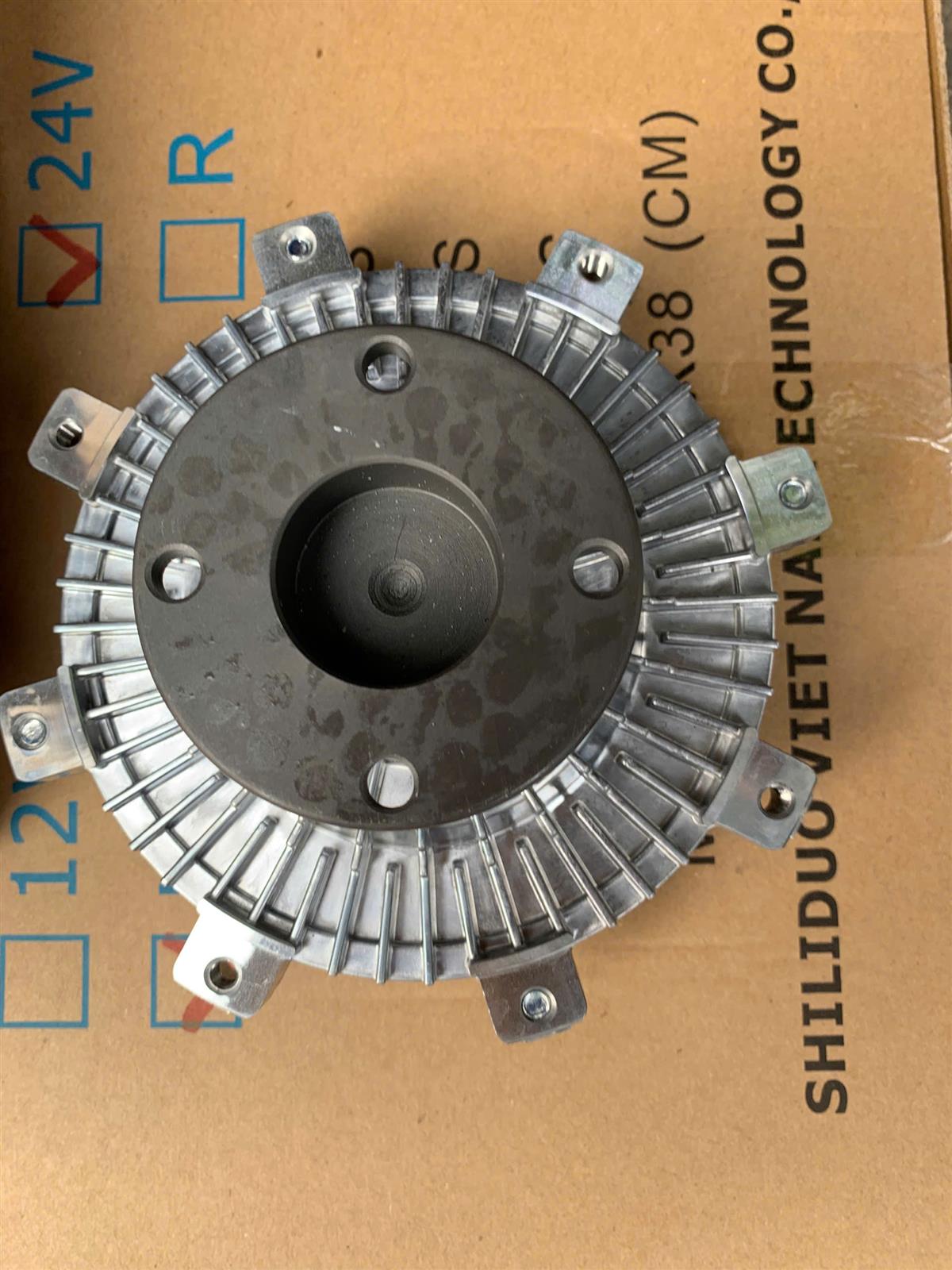 Ly tâm quạt két nước ISUZU 5 tấn NQR75 TH