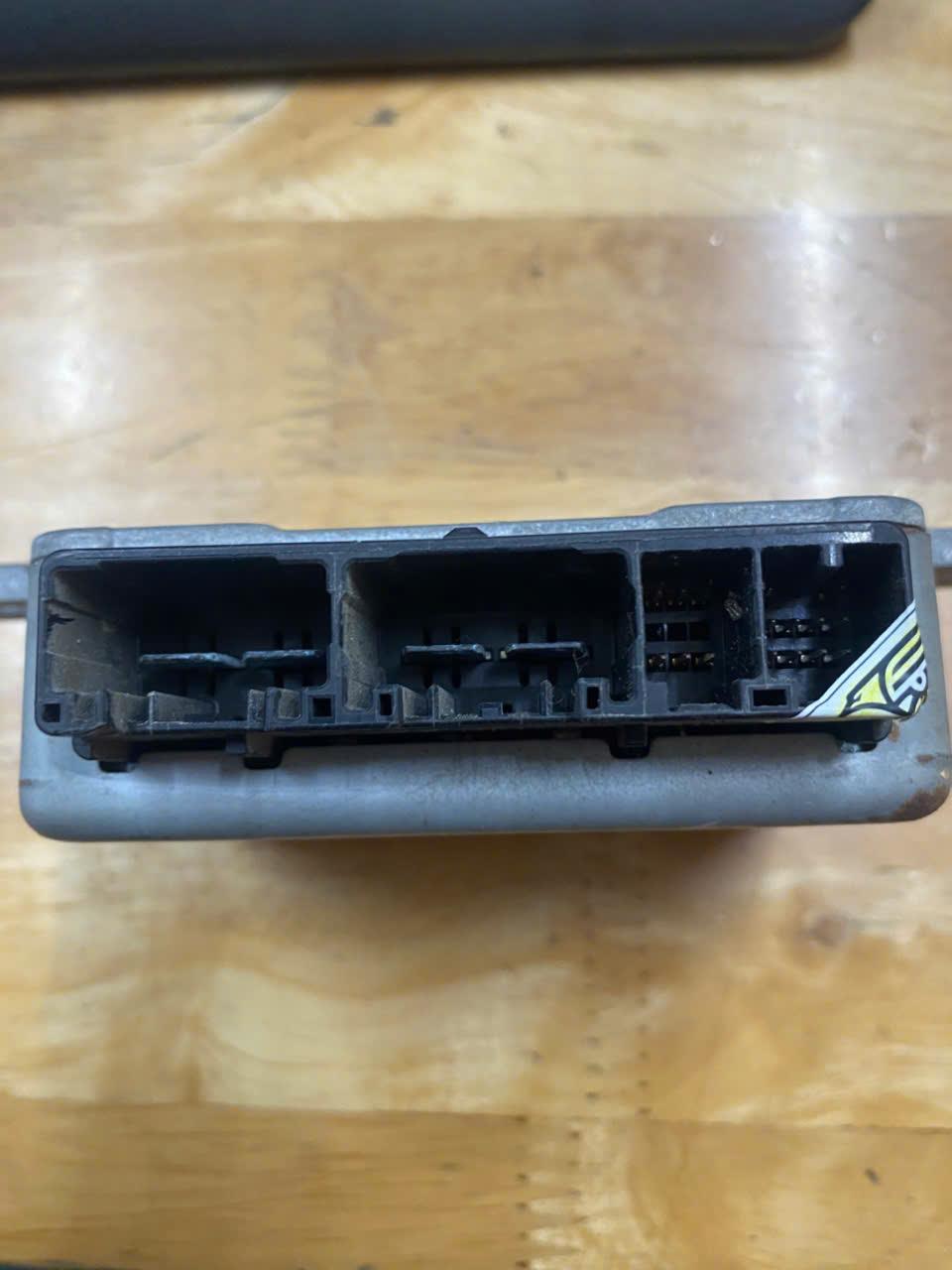 Hộp điều khiển cọc lái điện Toyota Vios, Yaris 1.5 2014-2020 Bãi