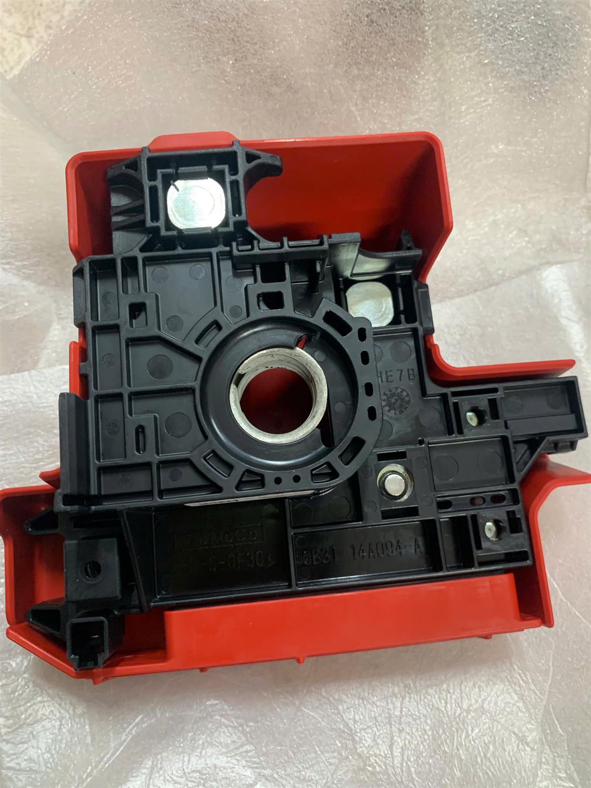 Hộp cầu chì cực dương ắc qui Ford Ranger 2016-2023, Everest 2016-2023 CH