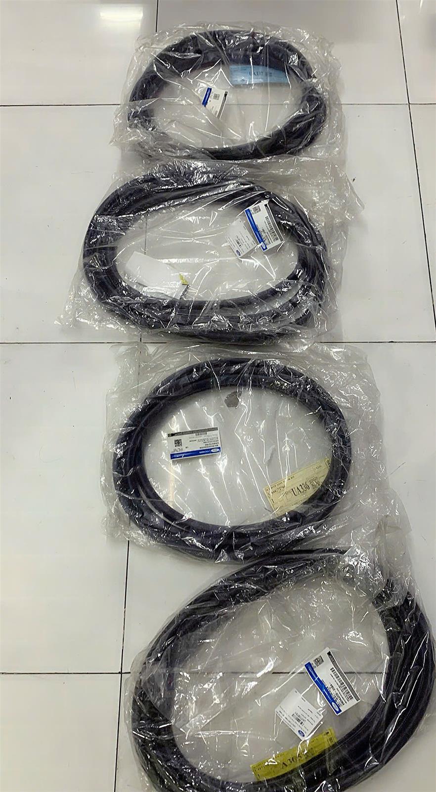 Ron khung cửa trước Ford Everest 2009-2014, Ranger 2009-2011 RH/LH CH