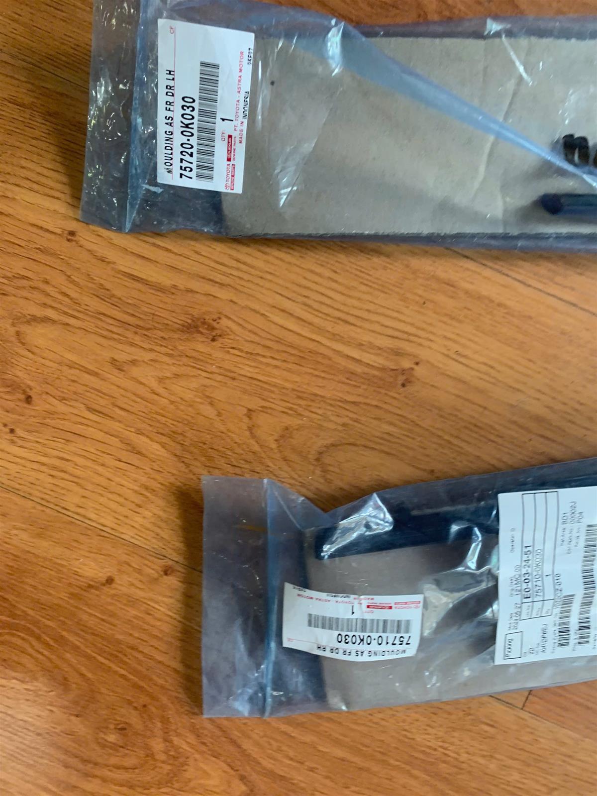 Nẹp kính cửa ngoài trước Toyota Innova 2016-2018 CH