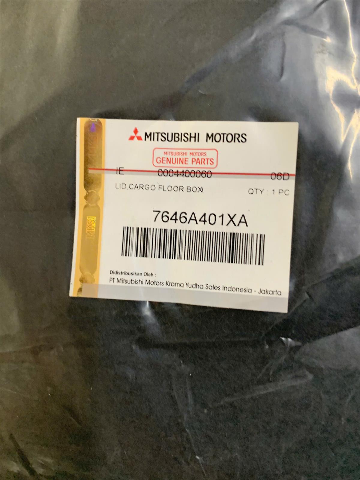 Ốp lót cốp sau Mitsubishi Xpander 2024 CH