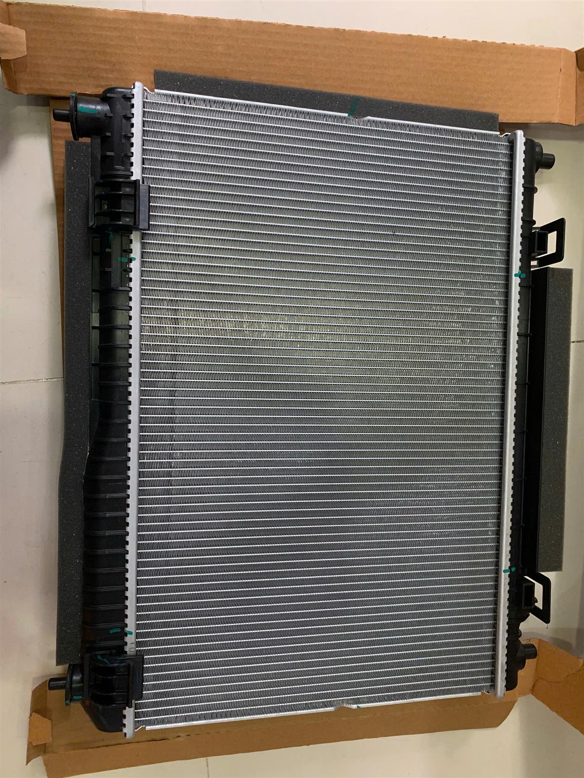 Két nước Ford Fiesta 2011-2016 MT CH