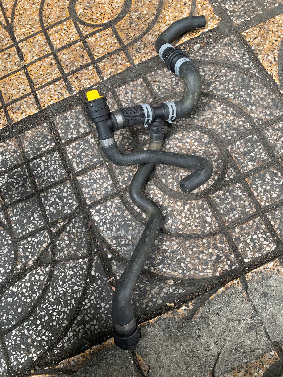 Cụm ống nước Audi Q5 2.0 2018-2020 CH