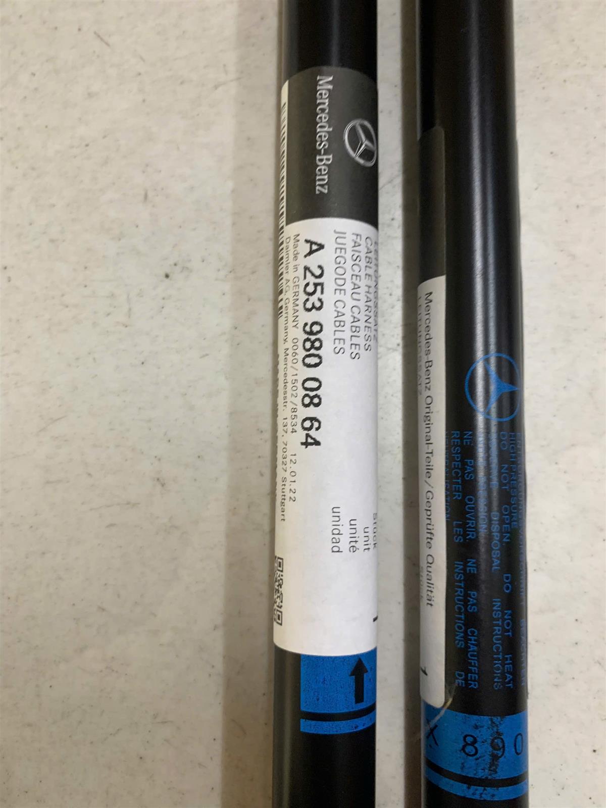 Ty chống capo Mercedes GLC CH