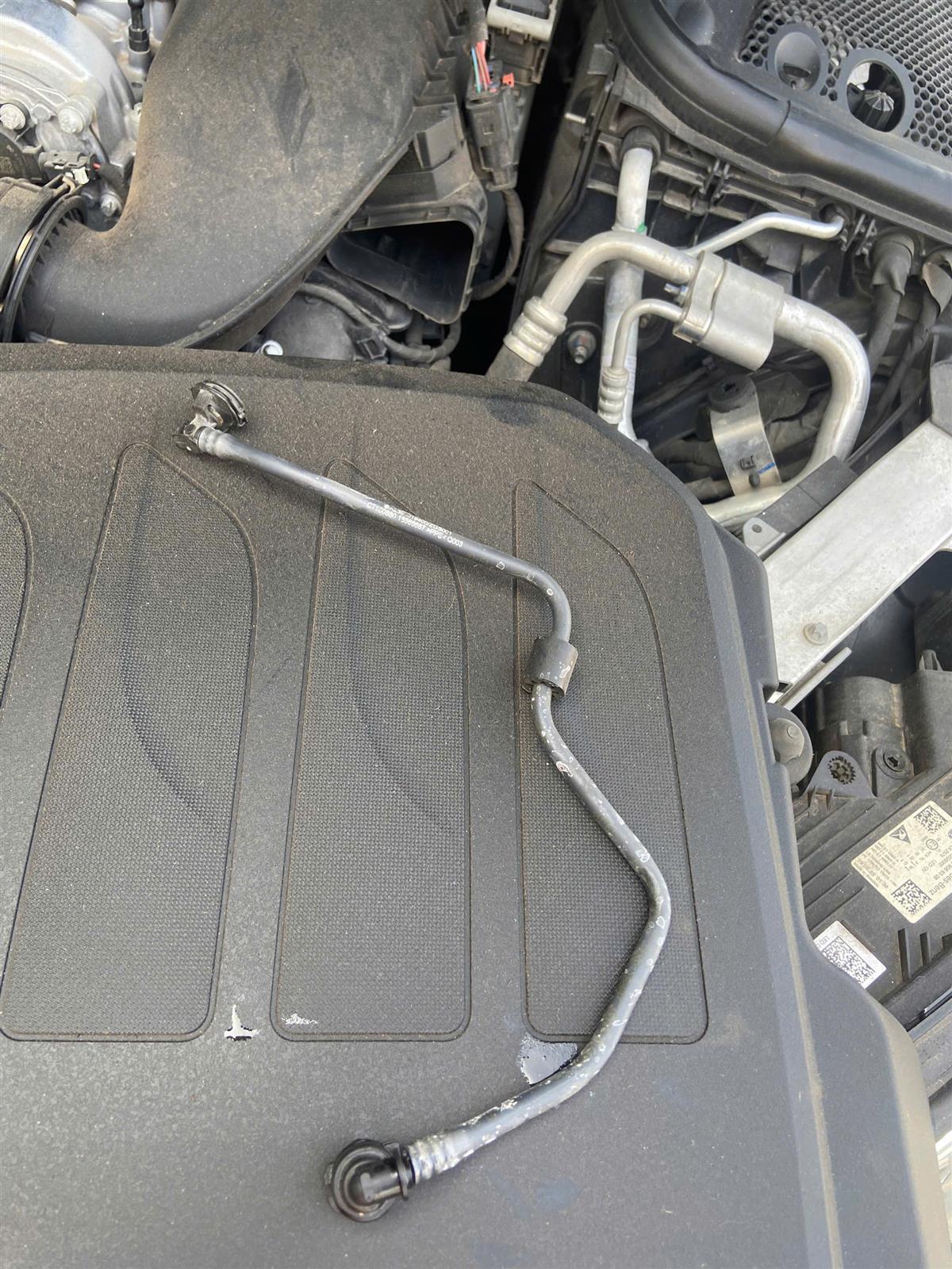 Ống nước làm mát động cơ Mercedes E300 E260 E300L TH