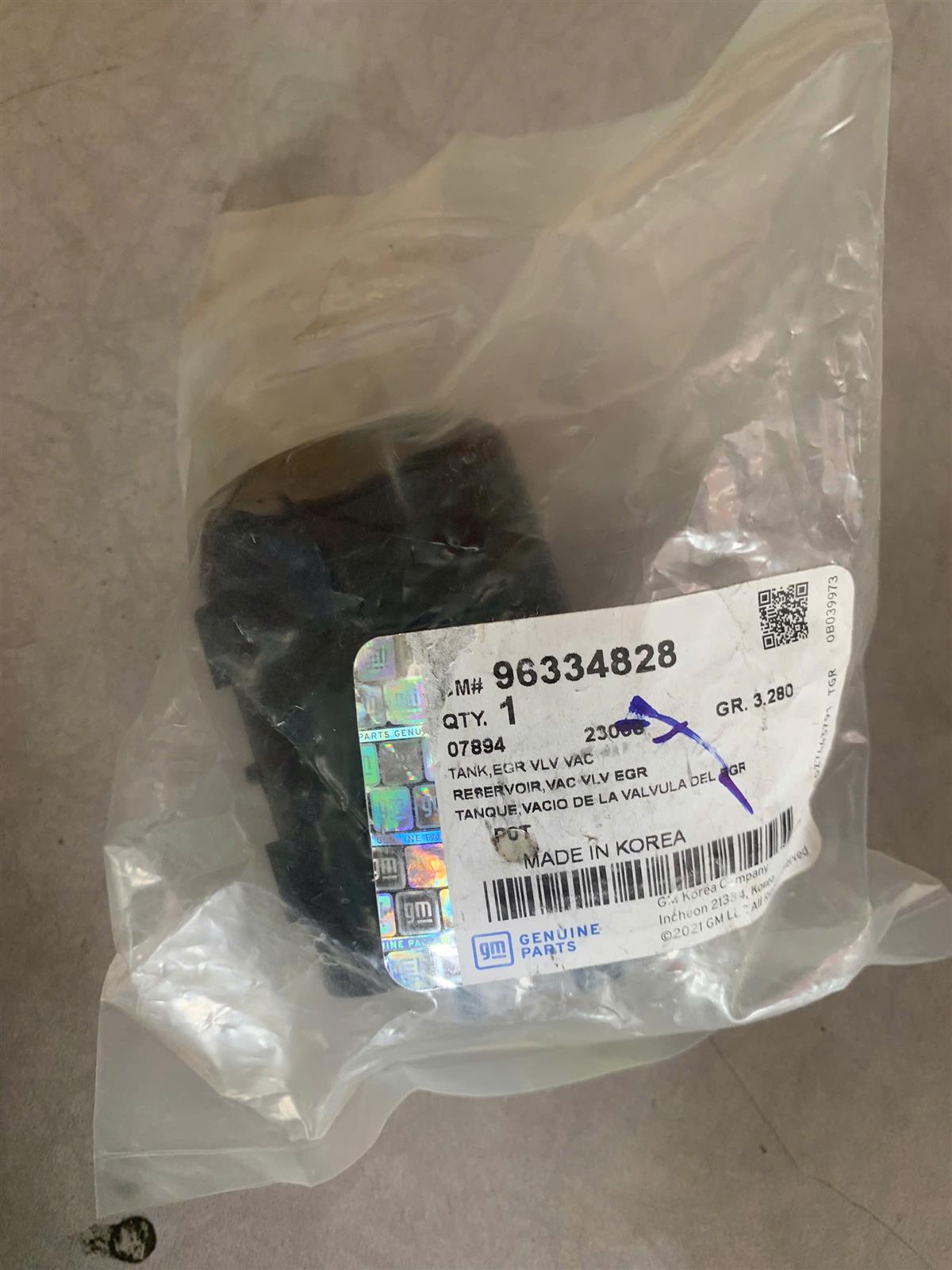 Bình chân không Daewoo Lacetti, Captiva, Aveo TH 