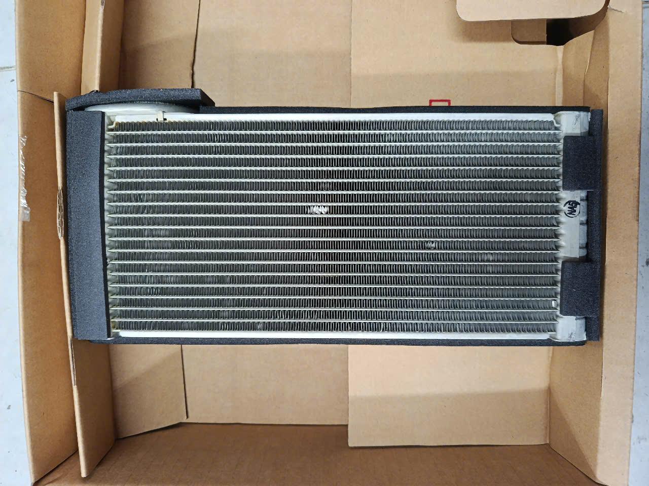 Dàn lạnh sau Toyota Innova, Fortuner, Hiace, Hilux, Corolla 2009 Denso