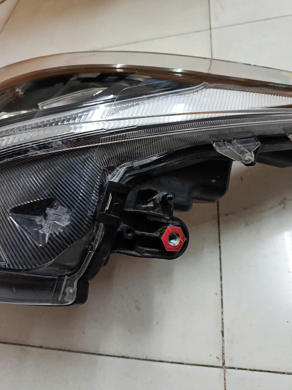 Đèn pha Toyota Vios 2019-2022 RH bãi