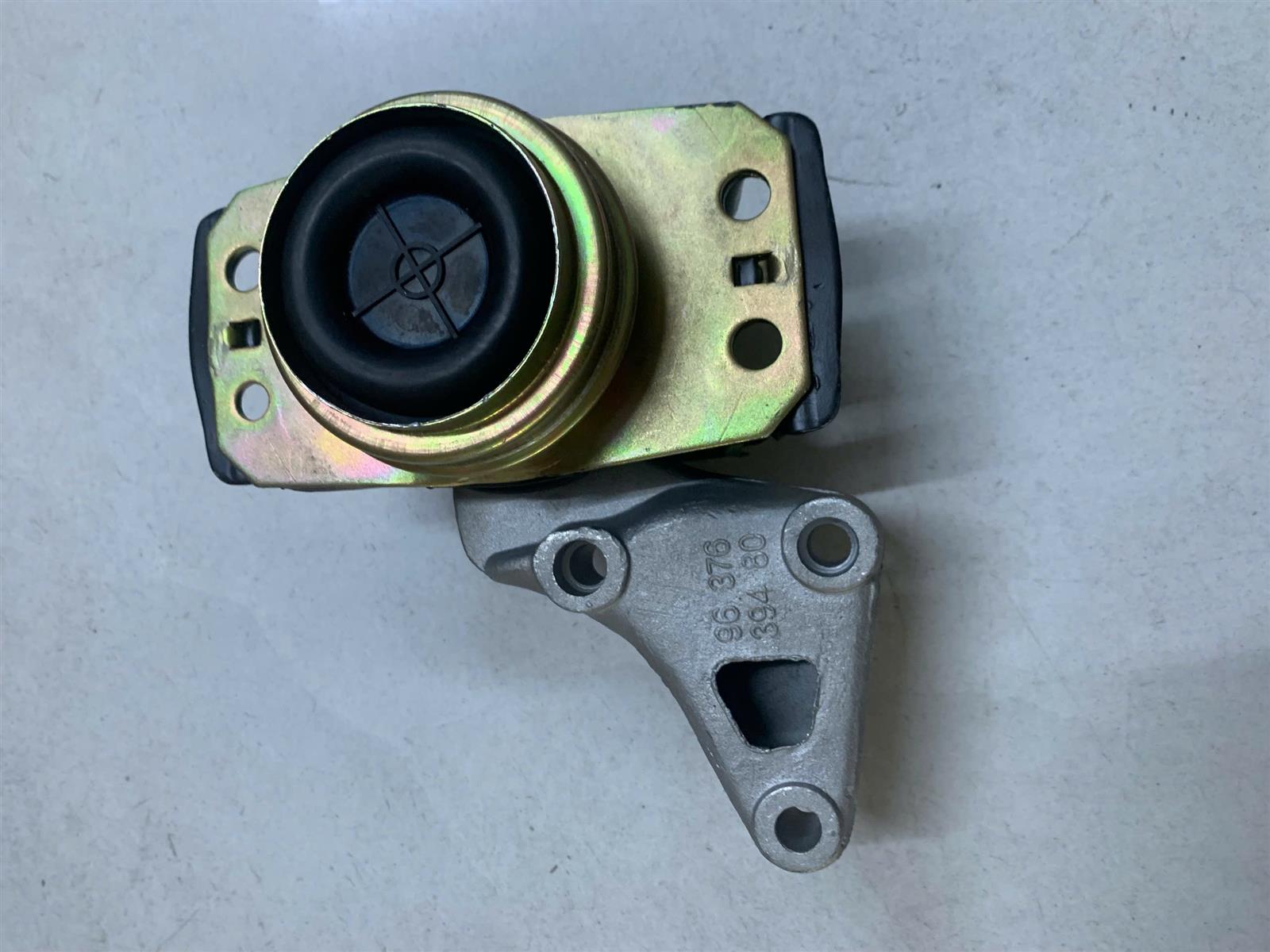 Cao su chân máy Peugeot 408 2014-2018 CH