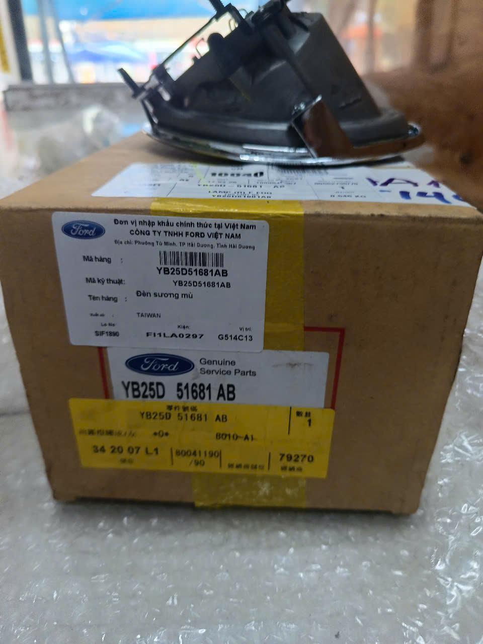 Đèn cản trước Ford Laser 2003 CH